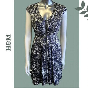 H&M Cap Sleeve A-Line Zipper Front Dress Pleated Shoulder Print Navy Grey Size 4